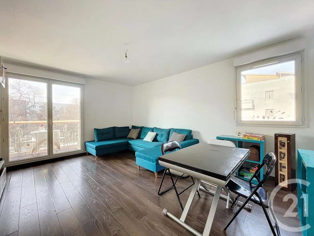 Appartement à COLOMBES