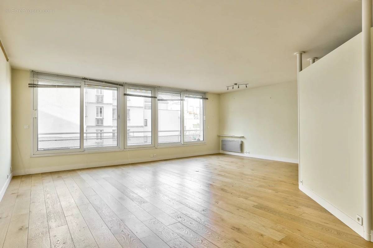 Appartement à LEVALLOIS-PERRET