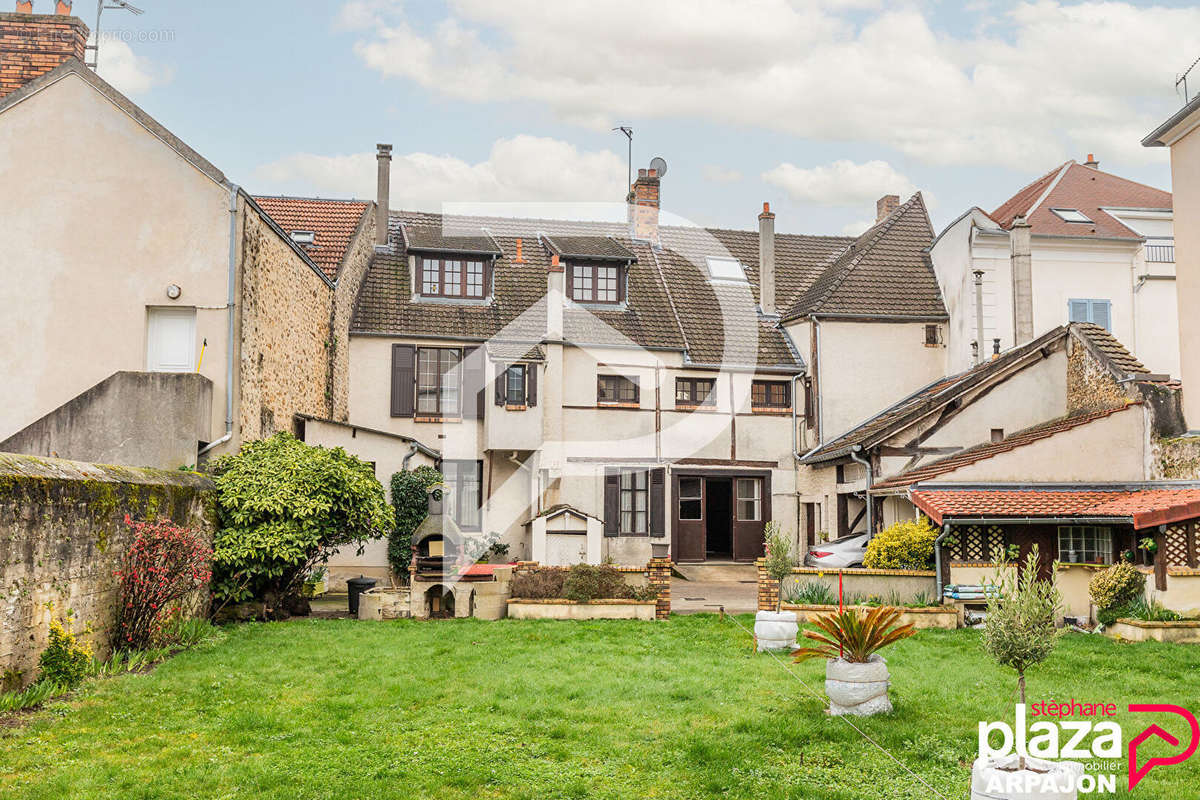 Appartement à ARPAJON