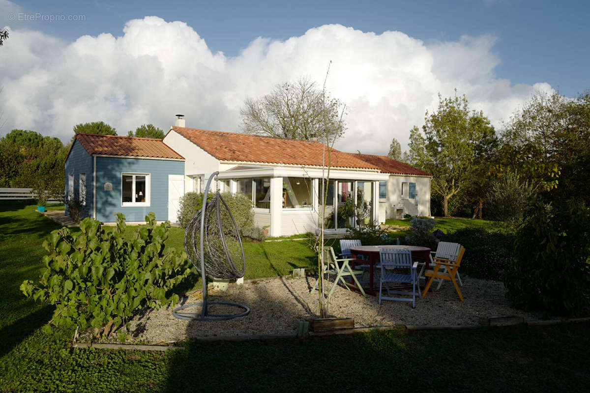 Maison à SAINT-CYR-EN-TALMONDAIS