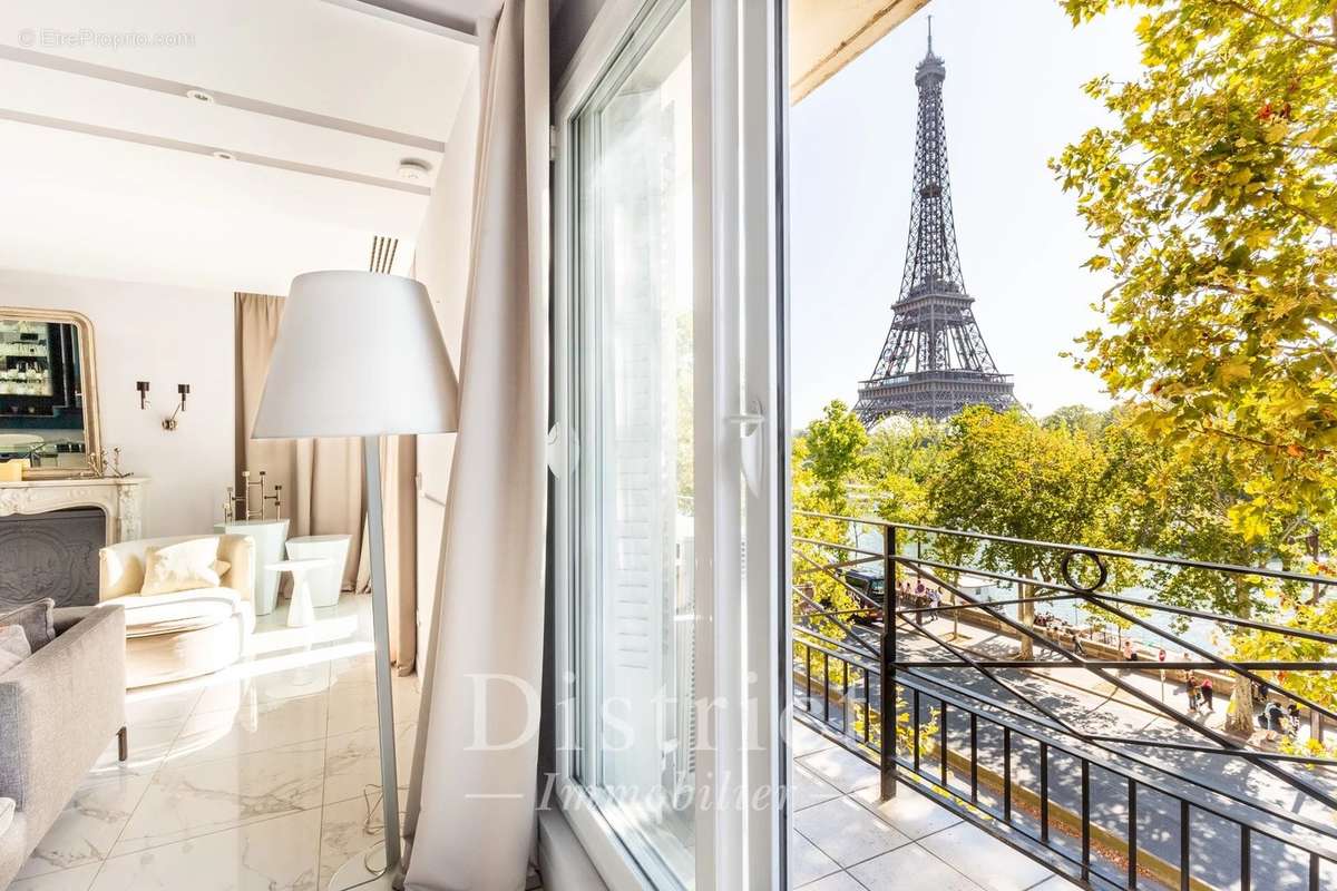 Appartement à PARIS-16E