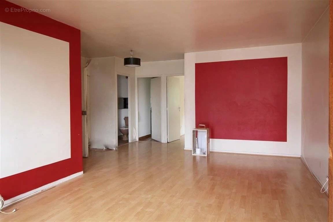 Appartement à OZOIR-LA-FERRIERE