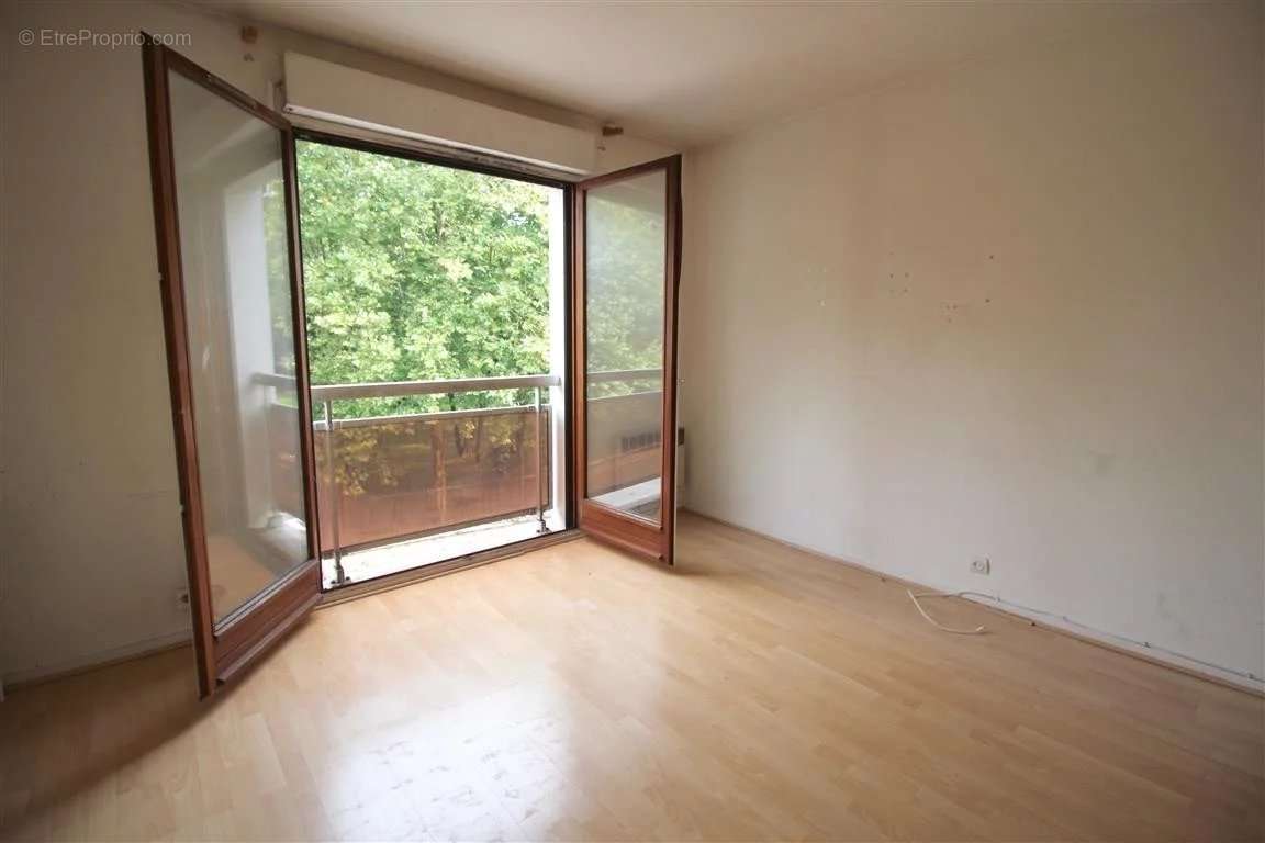 Appartement à OZOIR-LA-FERRIERE