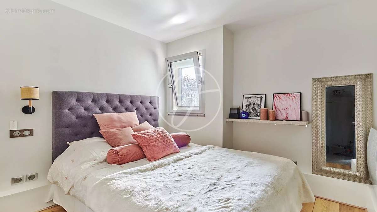 Appartement à NEUILLY-SUR-SEINE