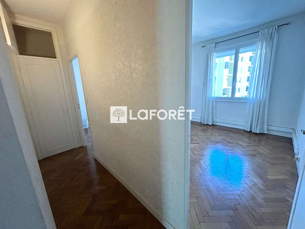 Appartement à MARSEILLE-8E