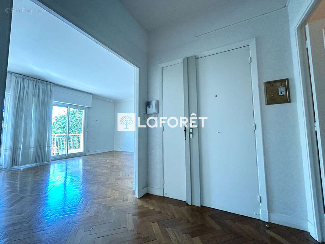 Appartement à MARSEILLE-8E