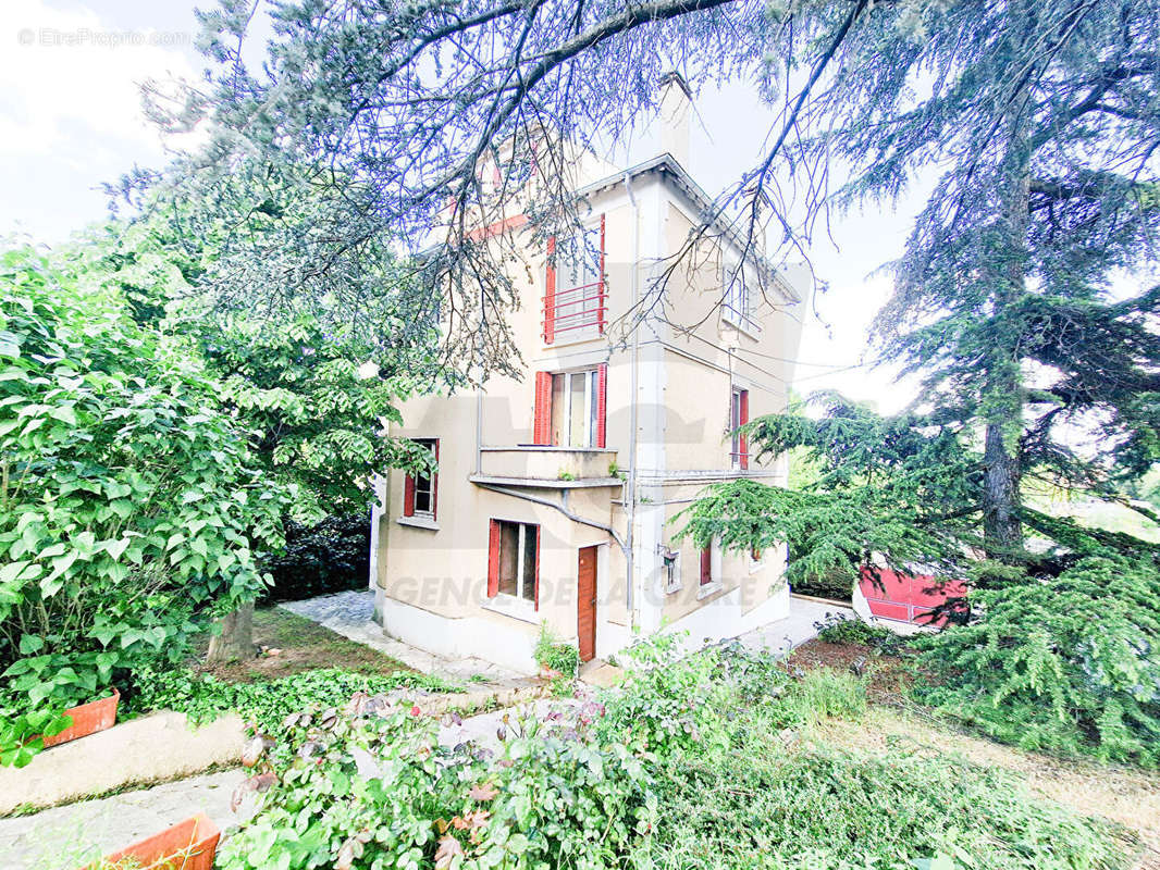 Maison à CARRIERES-SUR-SEINE