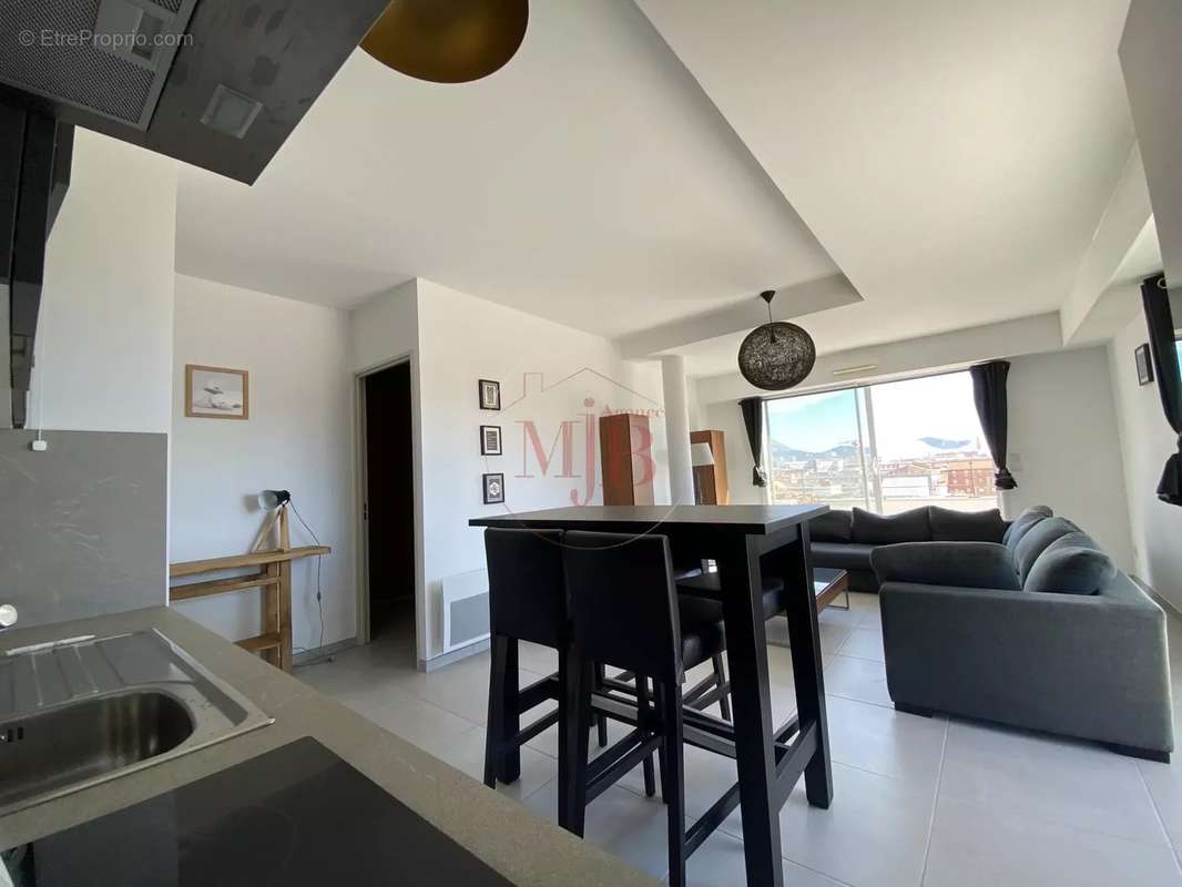 Appartement à MARSEILLE-8E