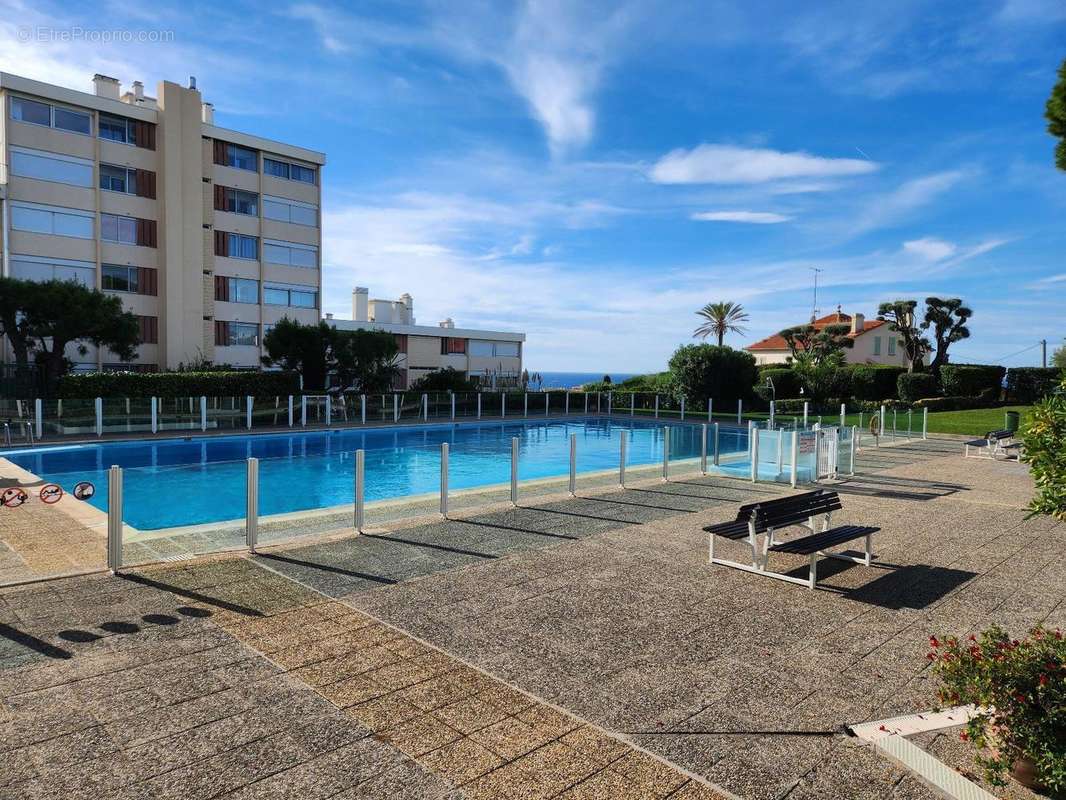   - Appartement à ANTIBES