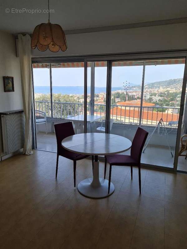   - Appartement à ANTIBES