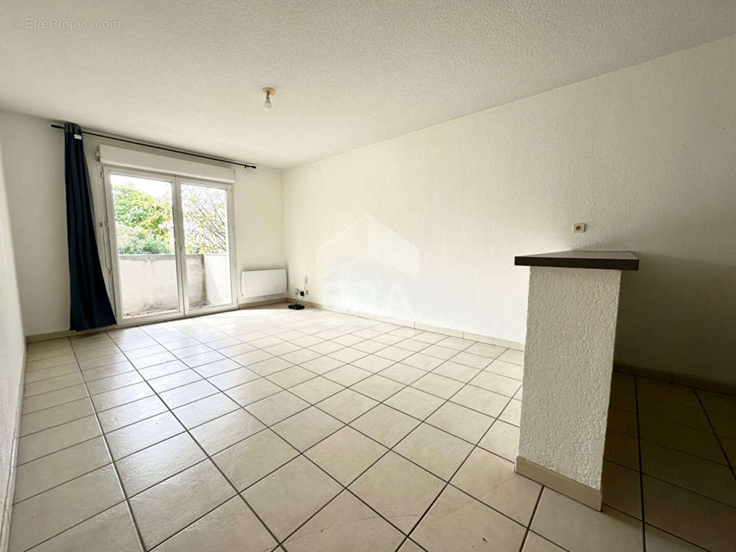 Appartement à BRUGUIERES