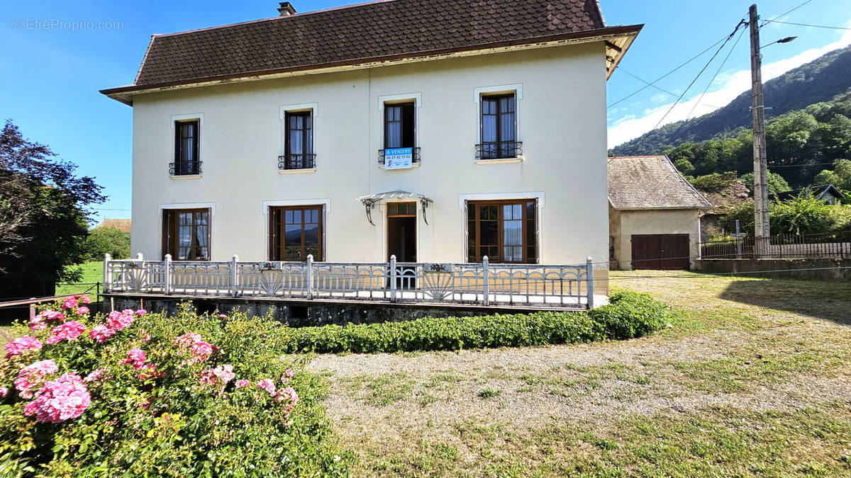 Maison à SAINT-BERON