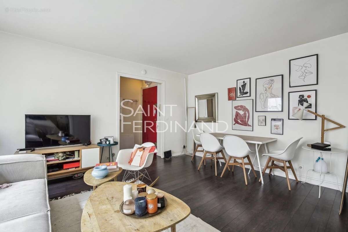 Appartement à NEUILLY-SUR-SEINE