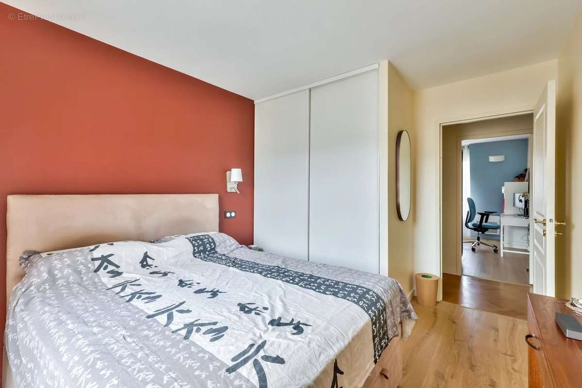 Appartement à ISSY-LES-MOULINEAUX