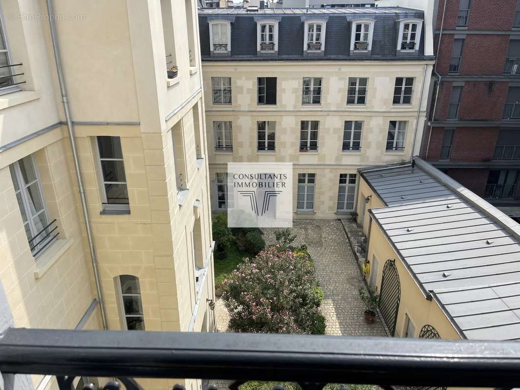 Appartement à PARIS-11E