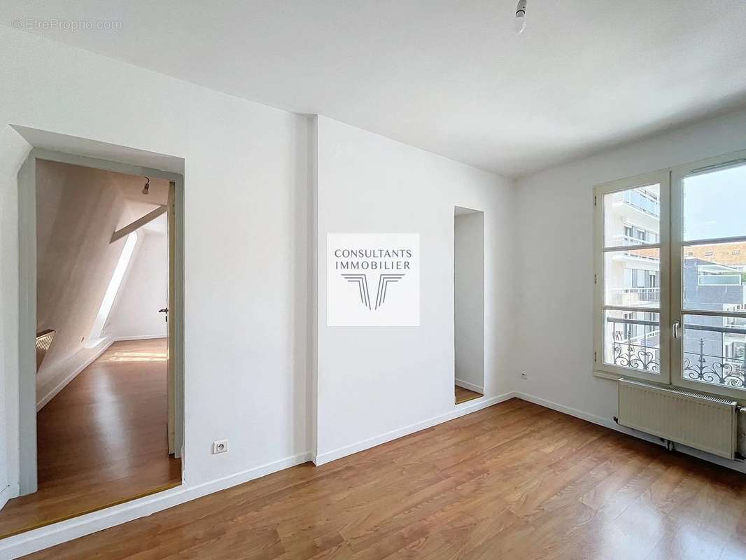 Appartement à PARIS-11E