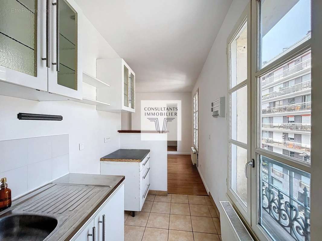 Appartement à PARIS-11E