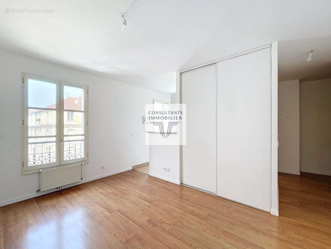 Appartement à PARIS-11E