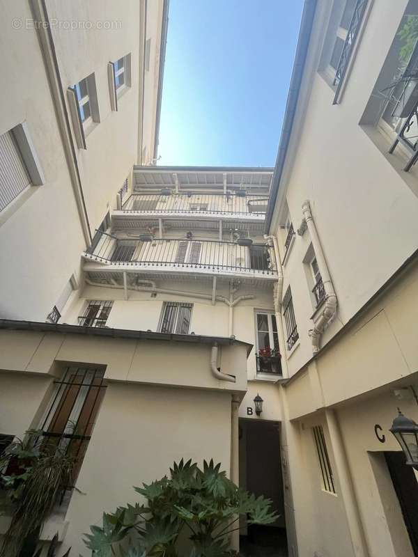 Appartement à PARIS-9E