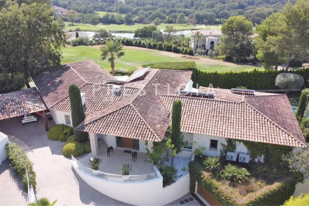 Maison à MOUGINS