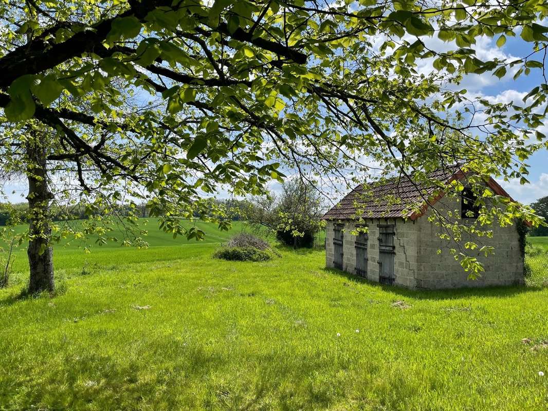 Maison à LA BERTHENOUX