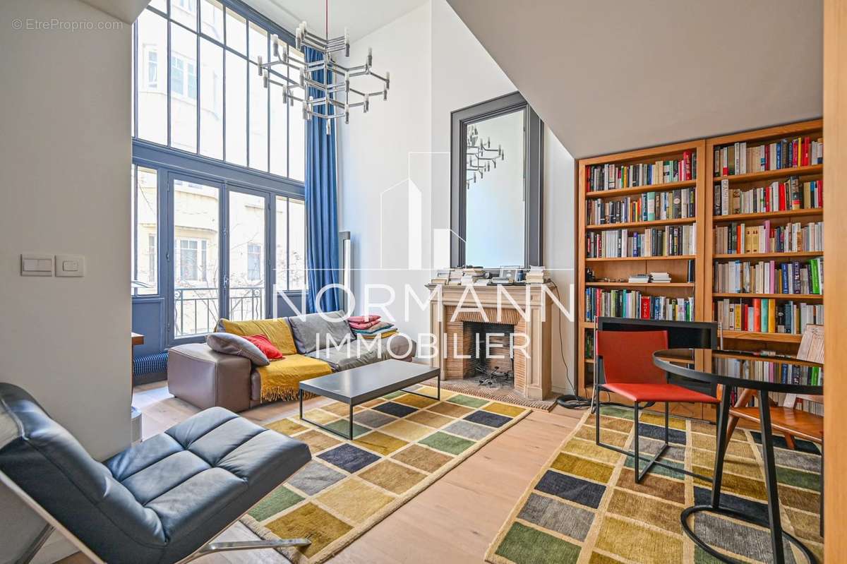 Appartement à PARIS-17E