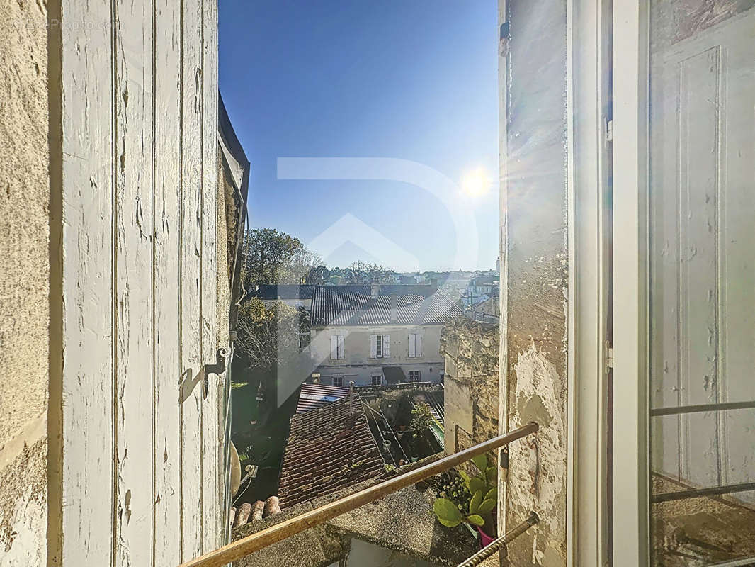 Maison à COGNAC