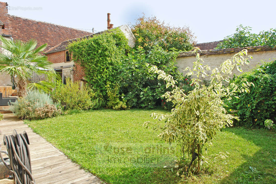 Maison à CHARMOY