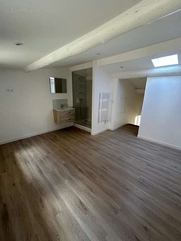 Appartement à MARSEILLE-2E