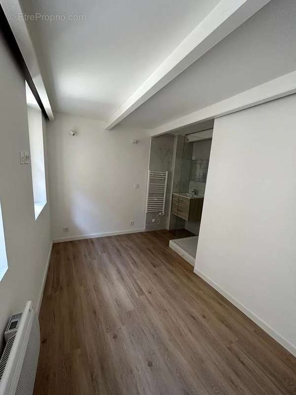 Appartement à MARSEILLE-2E