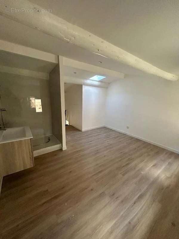 Appartement à MARSEILLE-2E