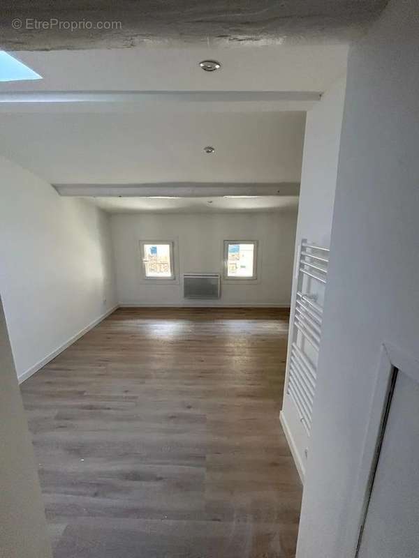 Appartement à MARSEILLE-2E