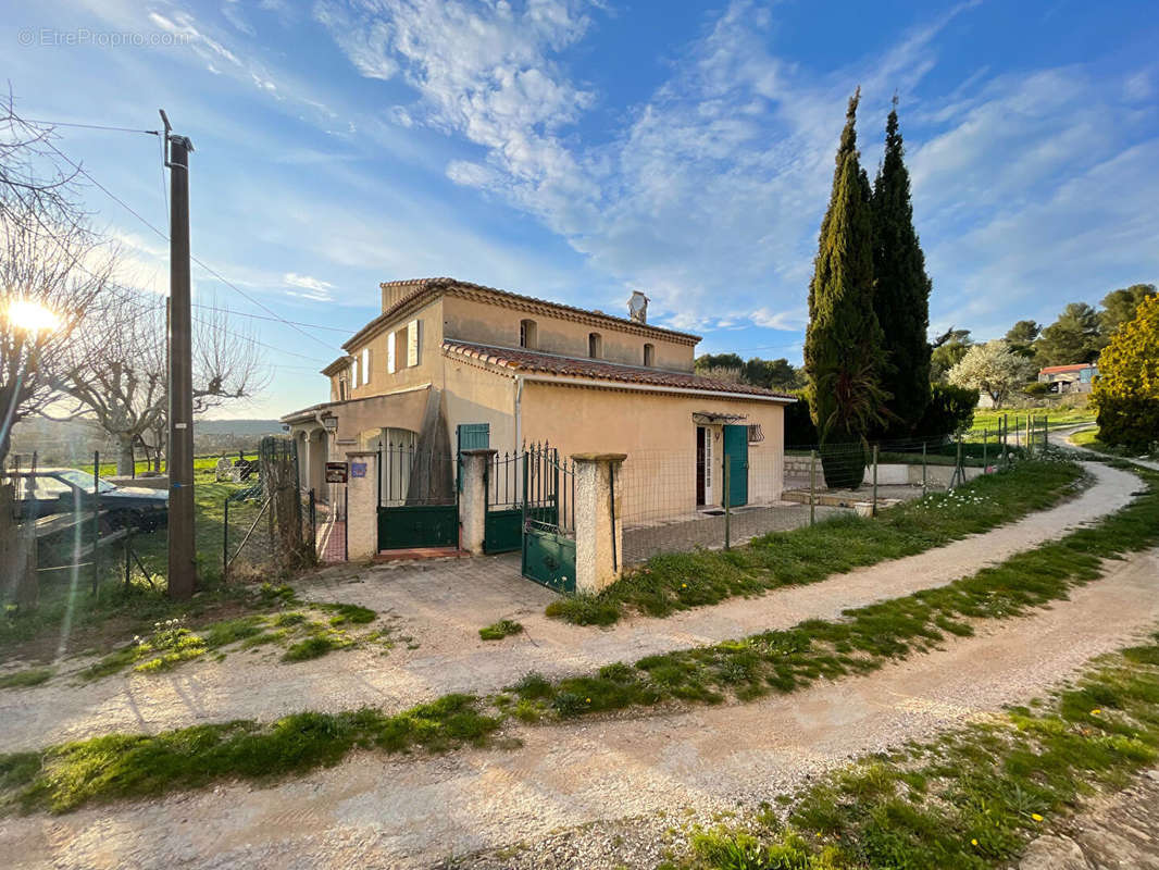 Maison à CABRIES