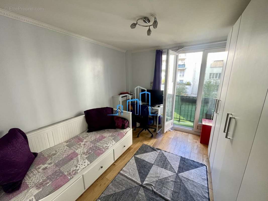 Appartement à PARIS-20E