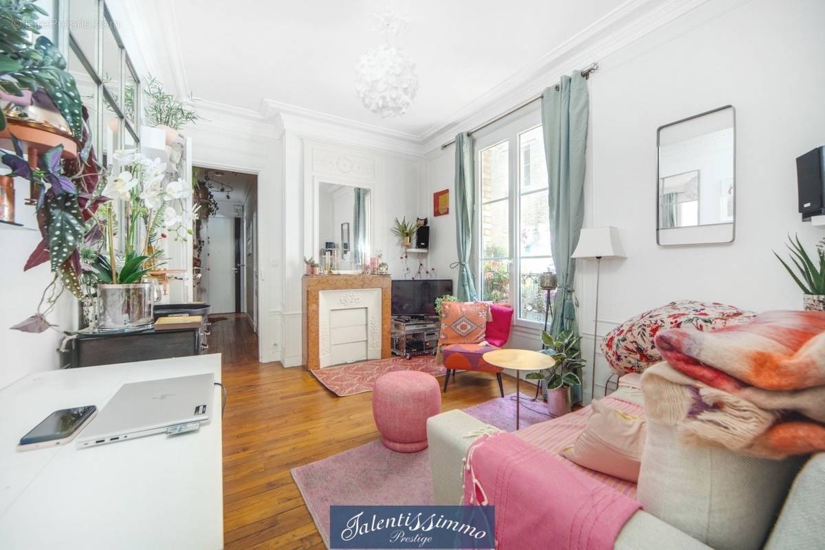 Appartement à PARIS-12E