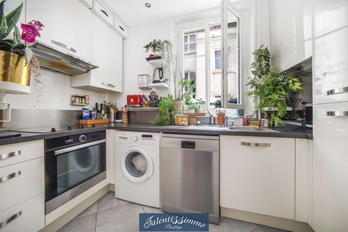 Appartement à PARIS-12E