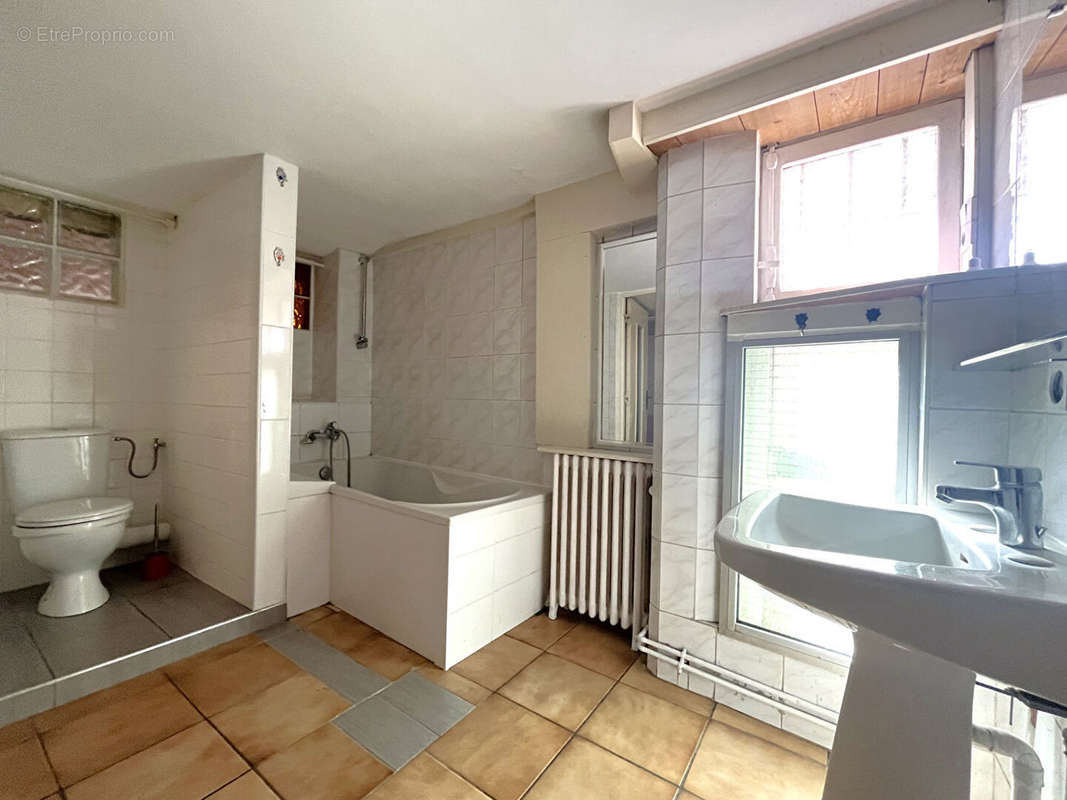 Appartement à AIX-LES-BAINS