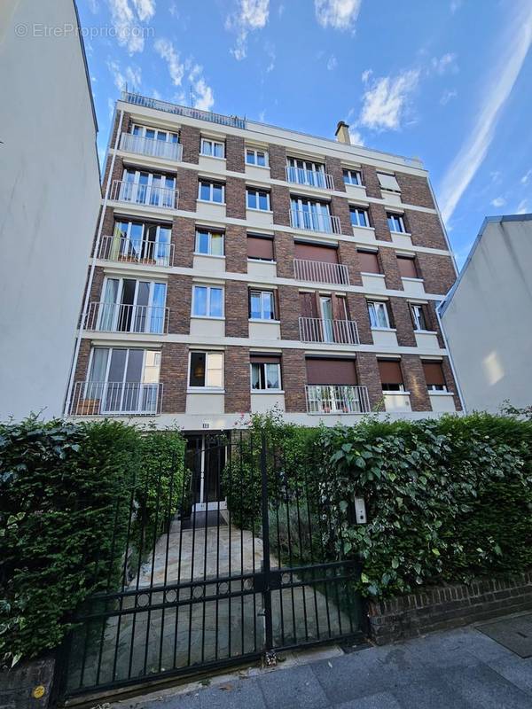 Appartement à NEUILLY-SUR-SEINE