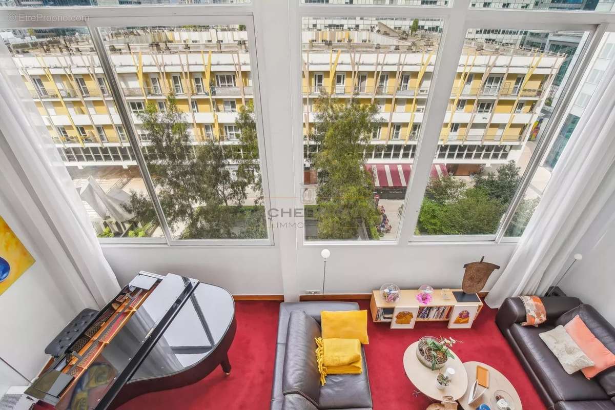 Appartement à COURBEVOIE