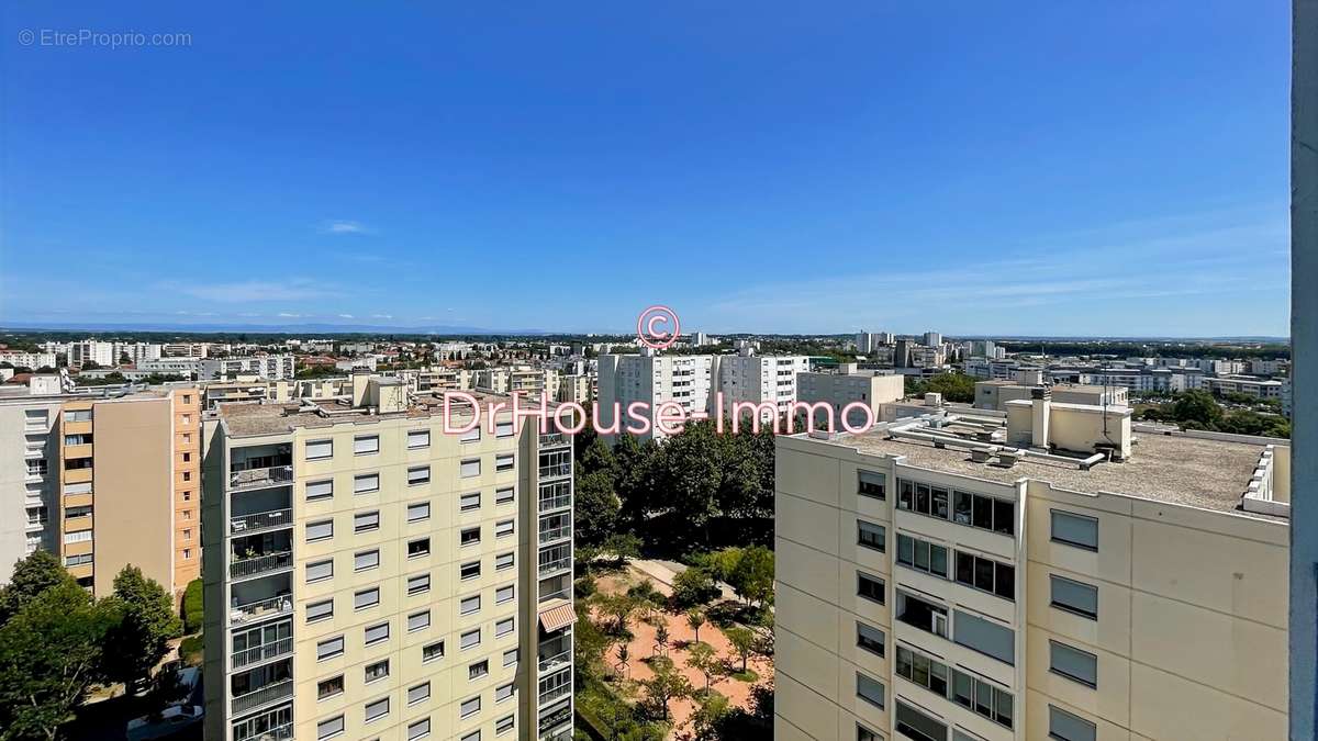 Appartement à VAULX-EN-VELIN