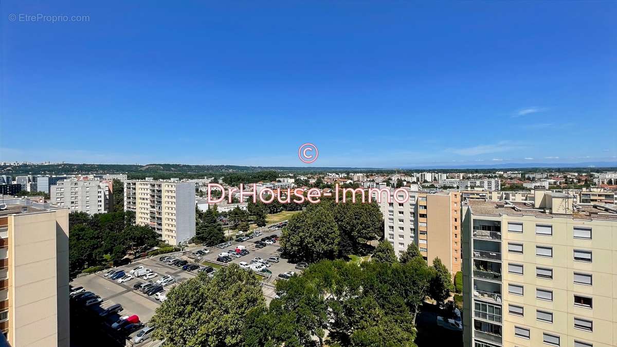 Appartement à VAULX-EN-VELIN