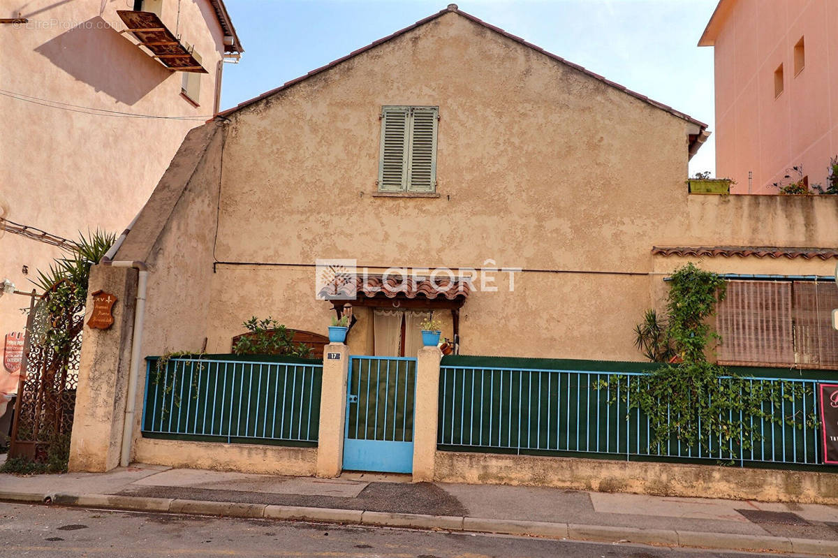 Maison à HYERES