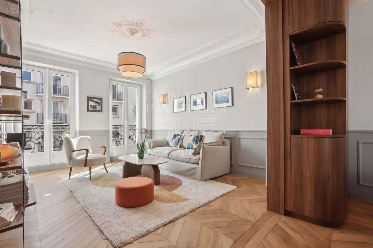 Appartement à PARIS-17E