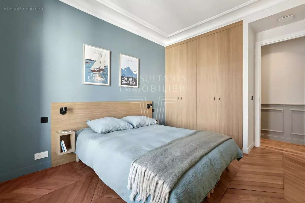 Appartement à PARIS-17E