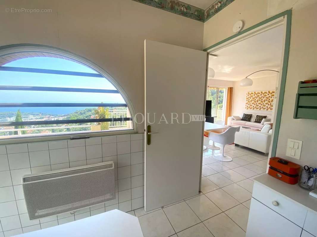 Appartement à ROQUEBRUNE-CAP-MARTIN