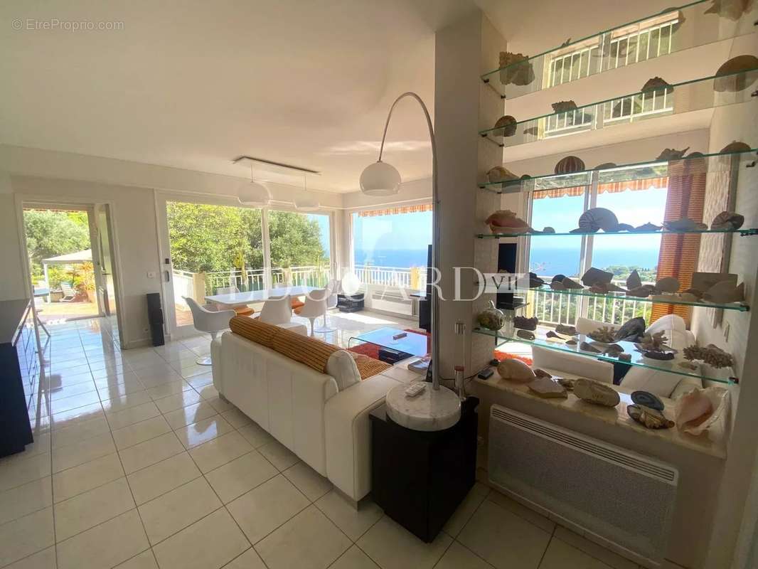 Appartement à ROQUEBRUNE-CAP-MARTIN