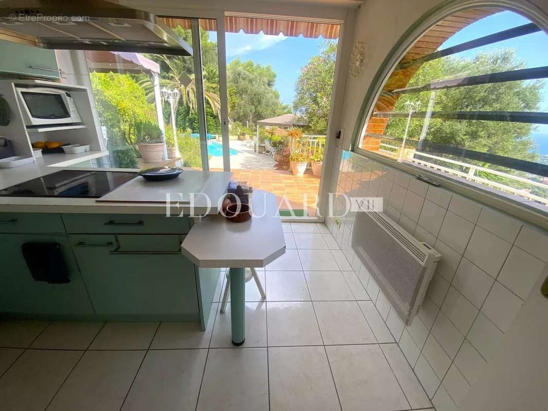 Appartement à ROQUEBRUNE-CAP-MARTIN