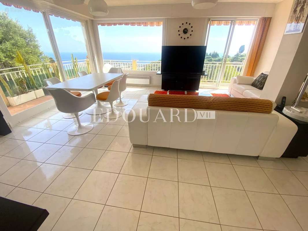 Appartement à ROQUEBRUNE-CAP-MARTIN