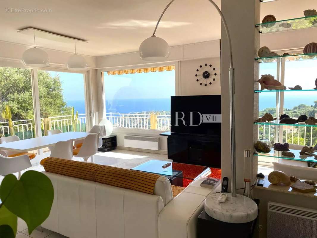 Appartement à ROQUEBRUNE-CAP-MARTIN