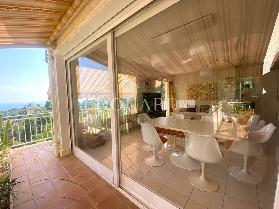 Appartement à ROQUEBRUNE-CAP-MARTIN